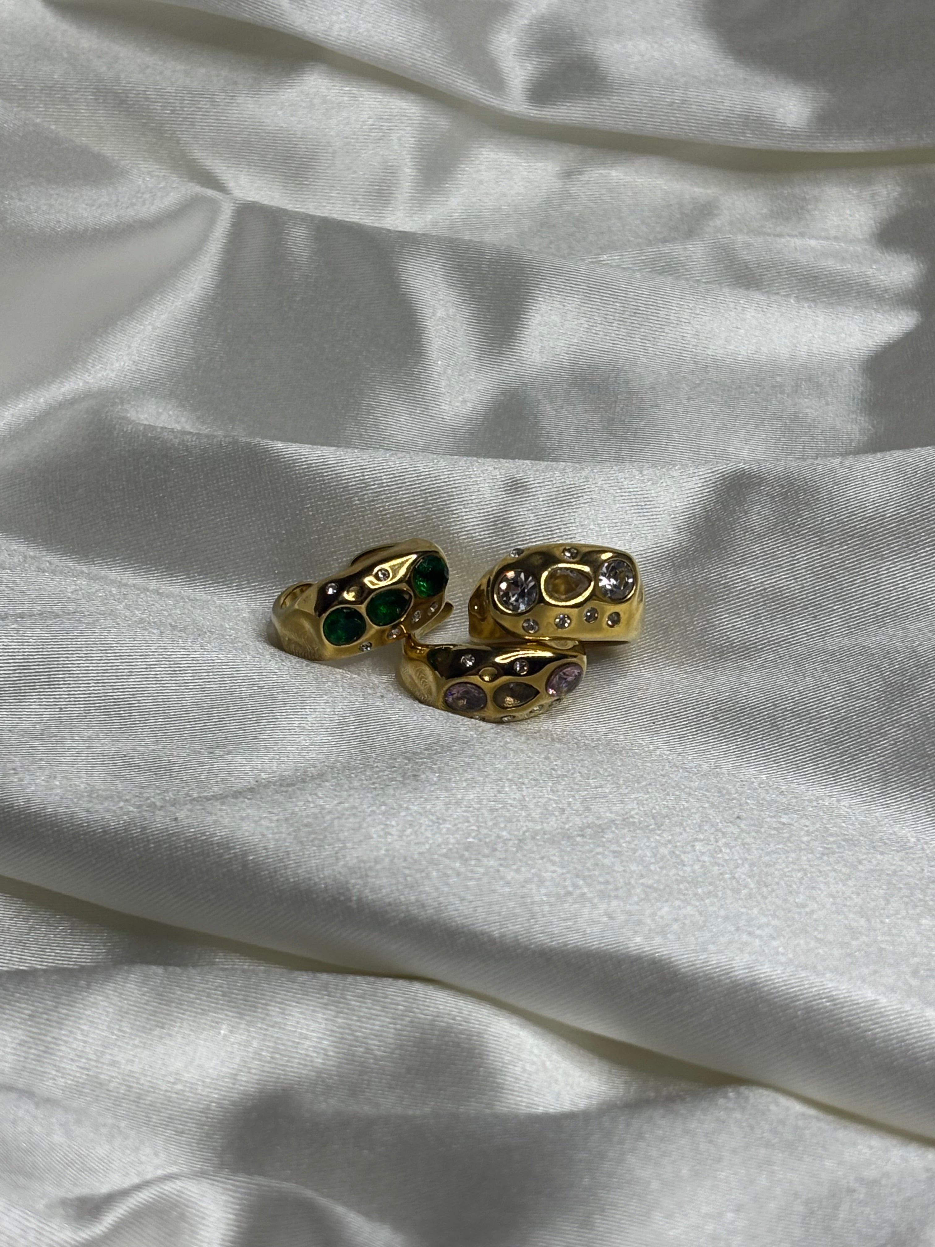 Anillos Akira