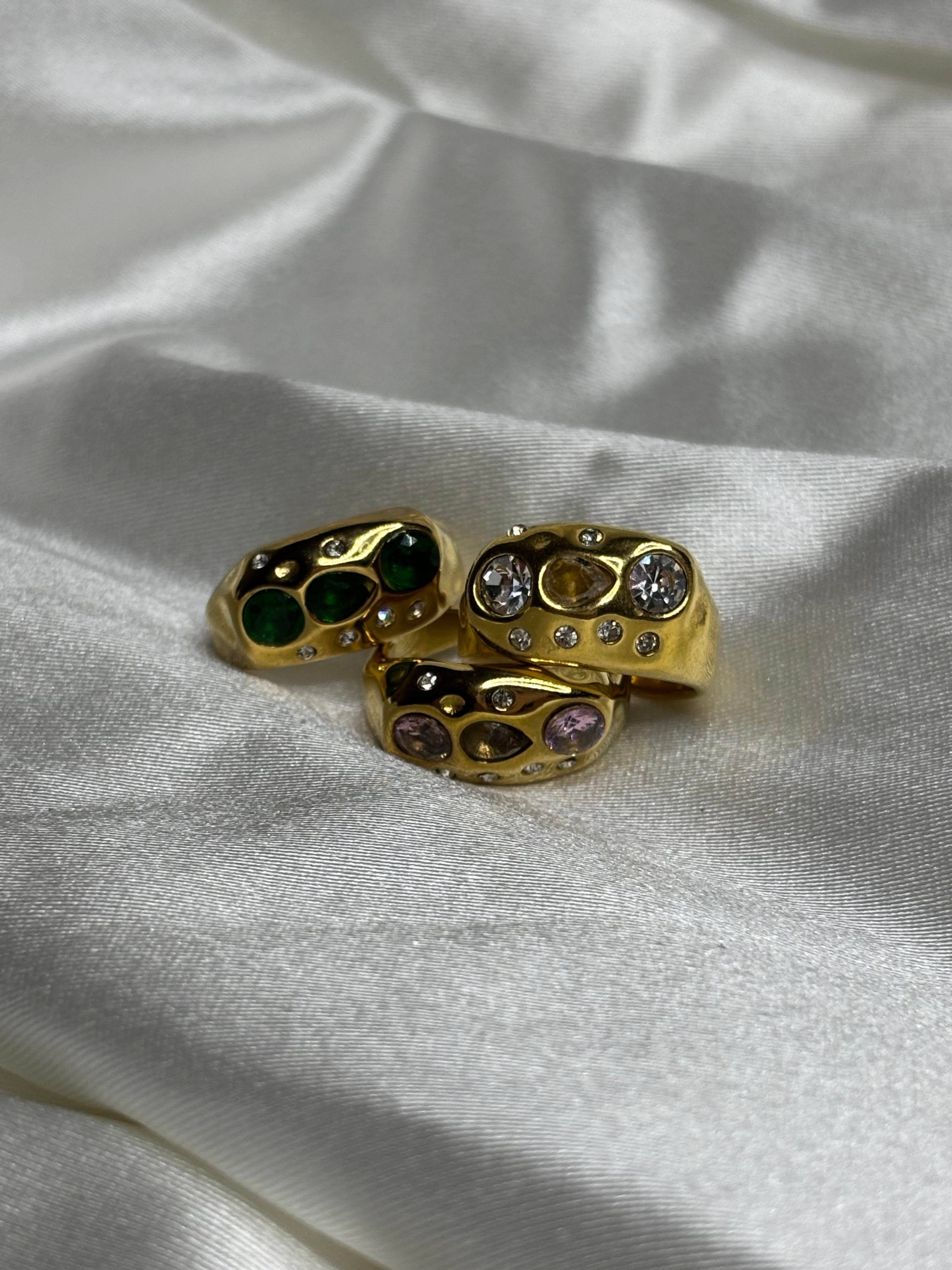 Anillos Akira